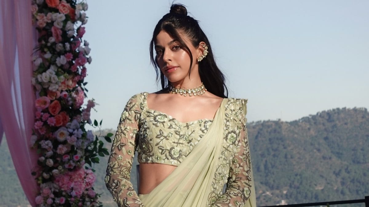 Alaya F, Upside Down, Lifestyle, health, fitness, exercise, workout, alaya f workout routine