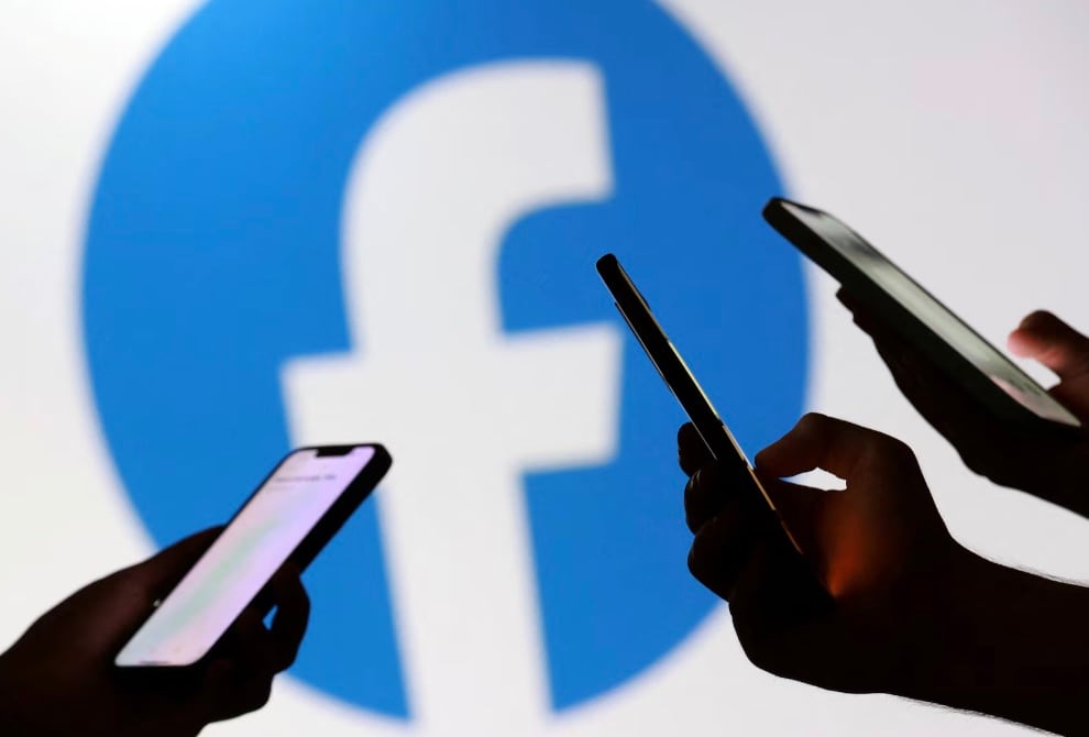  Italy has strengthened its social media regulations amid growing concern over harmful online challenges and trends affecting minors. Children under 14 are legally barred from using social media without parental consent, and authorities have tightened age-verification measures following reports linking online content to real-world incidents. The government’s approach reflects how concrete harms have accelerated policies that prioritize children’s safety over unrestricted digital access.