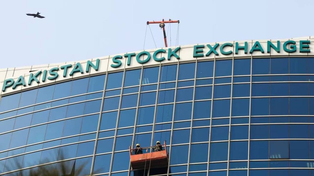 Pakistan Stock Exchange Nosedives 10% As Middle East Tensions Escalate