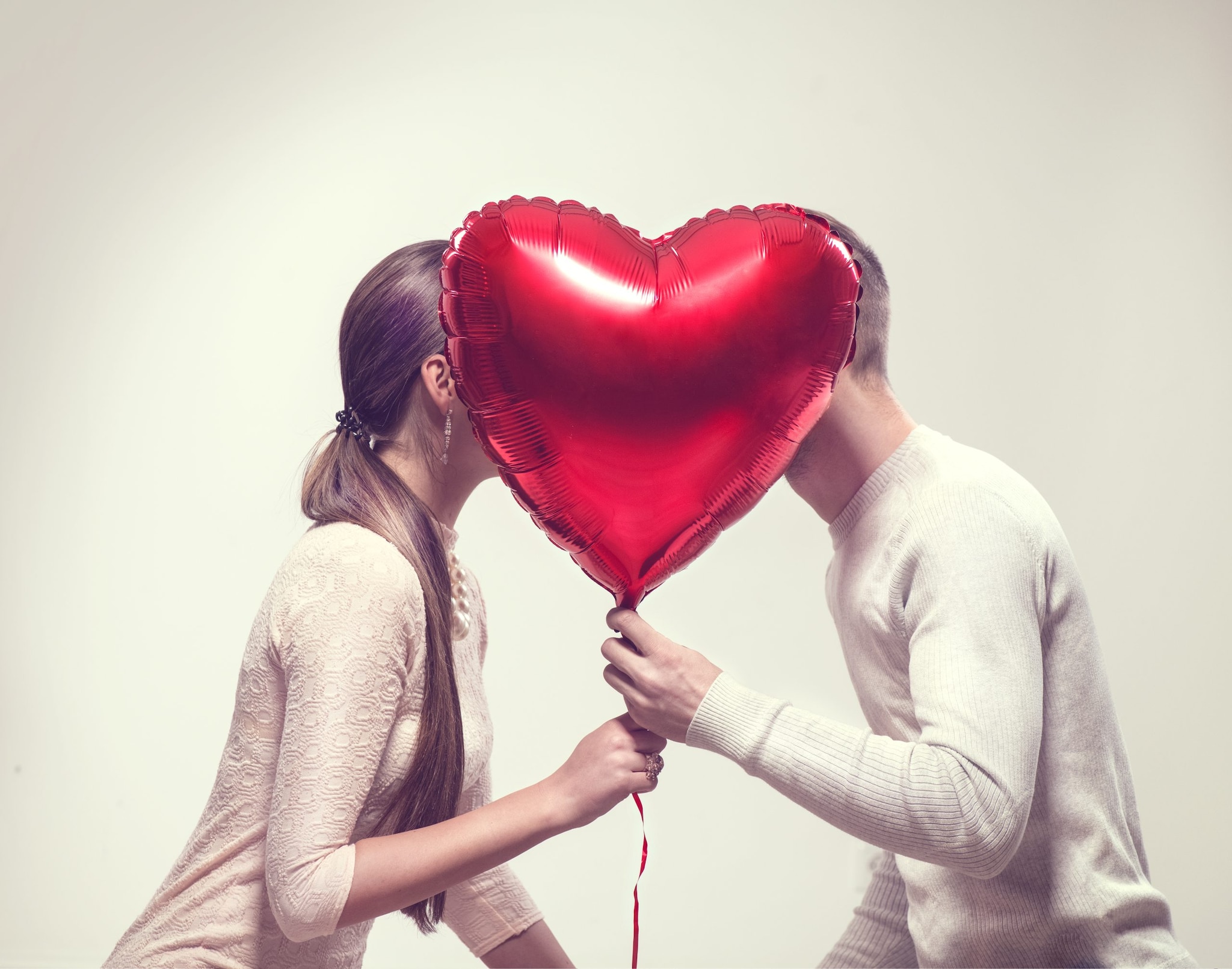 Happy Kiss Day Messages 2026: Every kiss tells our love story better than words ever could. (Image: Shutterstock)