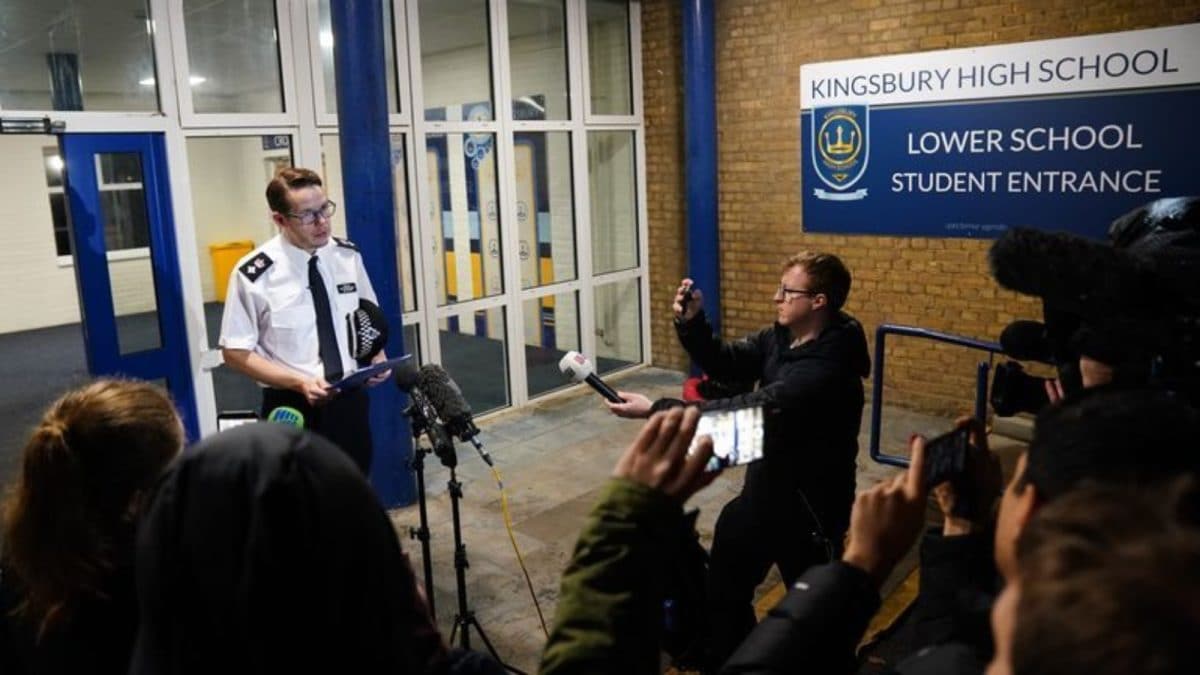 13-Year-Old Stabs 2 Pupils, Shouts ‘Allahu Akbar’ At London School; Terror Agency Leads Probe