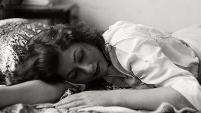 Madhubala, famed for her beauty and talent, captivated Bollywood and declined Hollywood director Frank Capra’s offer, choosing to stay in India.