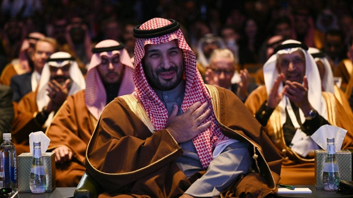 Saudi Arabia Welcomes Foreign Investors To Mecca In Bid To Draw $100 Billion FDI By 2030