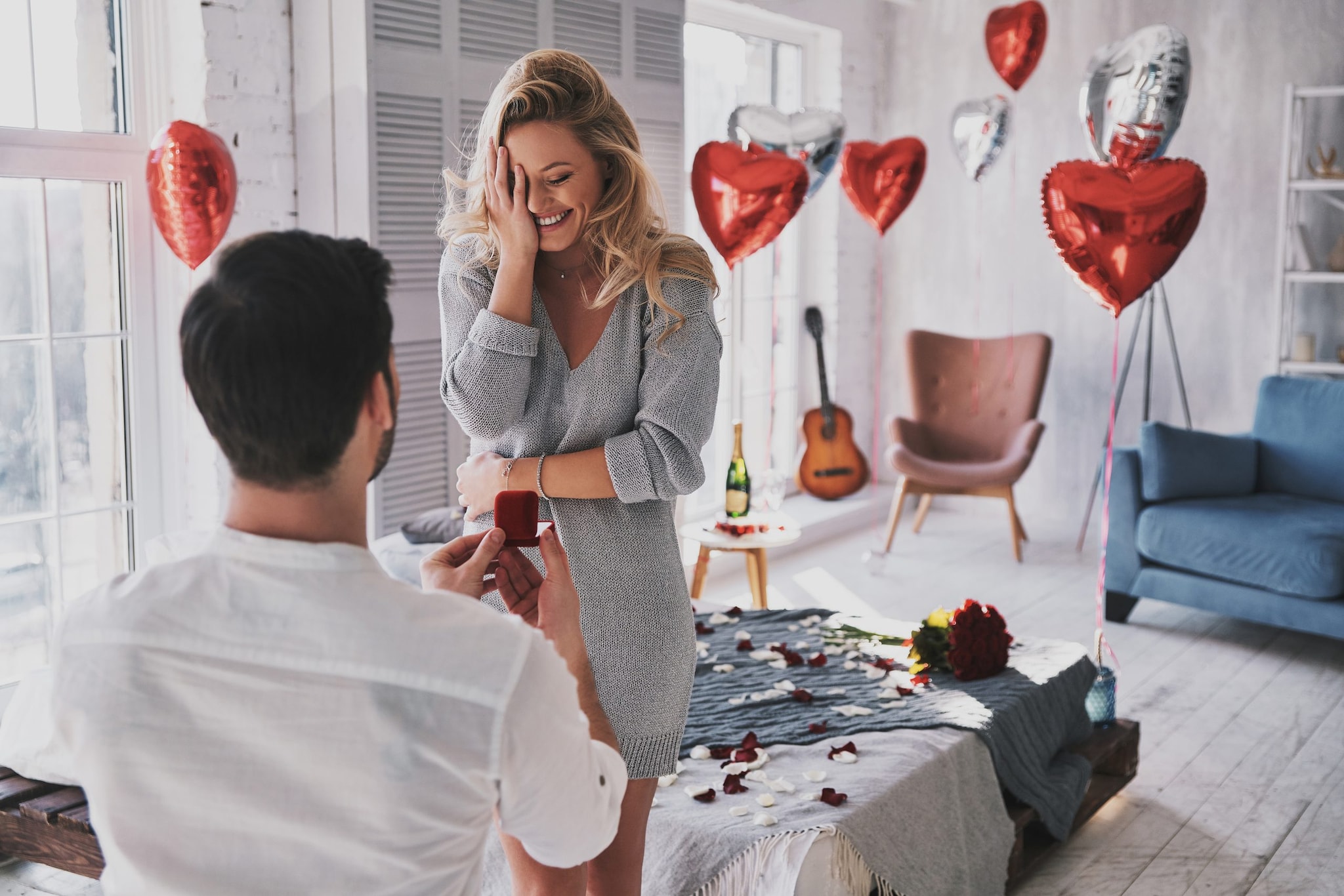 Happy Propose Day Quotes: Taking a chance on love today. Will you be mine forever? (Image: Shutterstock)