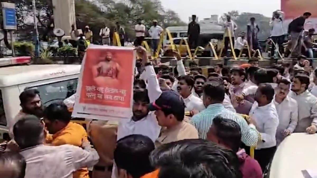 Nine Injured As BJP, Congress Workers Clash In Pune Over Remarks On Tipu Sultan, Shivaji