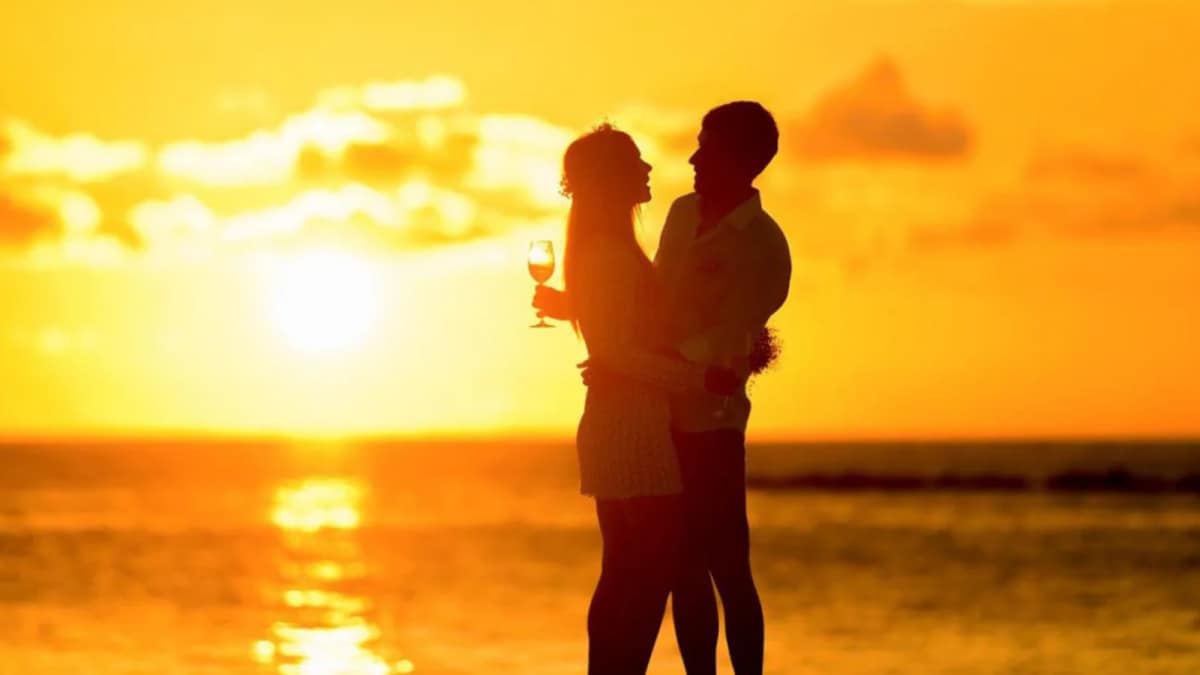 'Don't Believe Anything Before Marriage': SC Cautions Against Pre-Marital Physical Relations