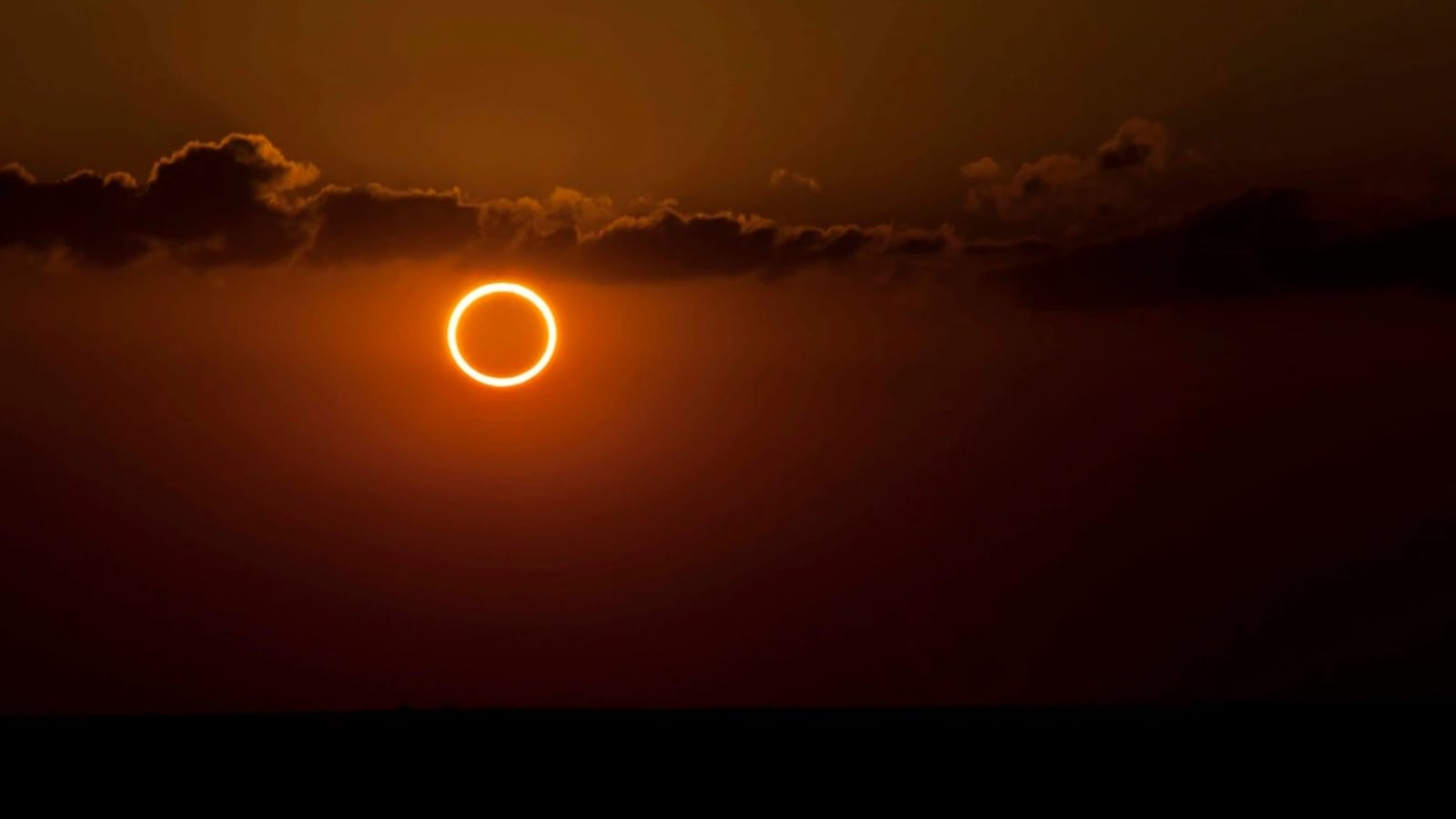 According to global timing reports, the eclipse will begin at 07:01 UTC (12:31 p.m. EST). A stage will start 