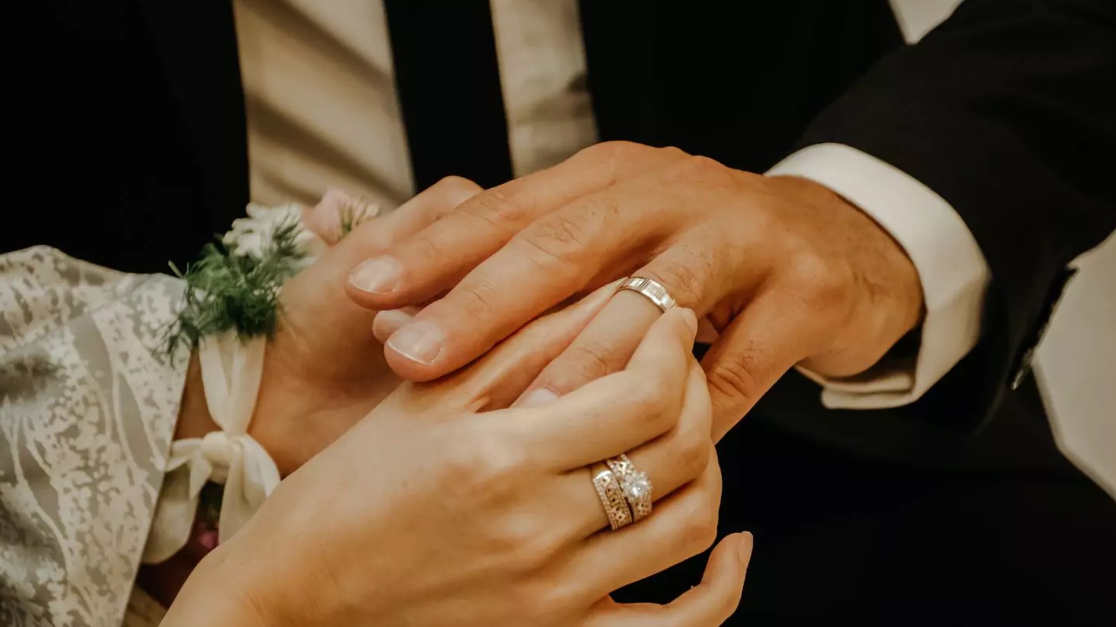 Another major shift is who is behind the process. In 2016, 67% of profiles were self-managed while 33% were handled by families. Today, 77% of profiles are created and managed by individuals themselves and family-managed profiles have reduced to 23%. Interestingly, in Tier 3 cities, siblings are often more involved than parents, acting as digital bridges between tradition and technology. Another major shift is who is behind the process. In 2016, 67% of profiles were self-managed while 33% were handled by families. Today, 77% of profiles are created and managed by individuals themselves and family-managed profiles have reduced to 23%. Interestingly, in Tier 3 cities, siblings are often more involved than parents, acting as digital bridges between tradition and technology.