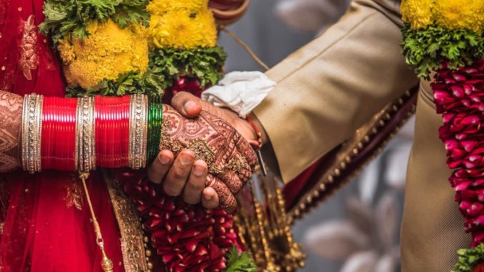 Despite growing independence, families continue to play a pivotal role. About 69% of users say parental involvement makes the process easier, either always or sometimes. Among women, this number is even higher at 75%. The data points to a hybrid model where individuals lead decisions but still value family participation. Despite growing independence, families continue to play a pivotal role. About 69% of users say parental involvement makes the process easier, either always or sometimes. Among women, this number is even higher at 75%. The data points to a hybrid model where individuals lead decisions but still value family participation.