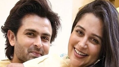In the video, Dipika and Shoaib Ibrahim were seen decorating their home and preparing iftar. 