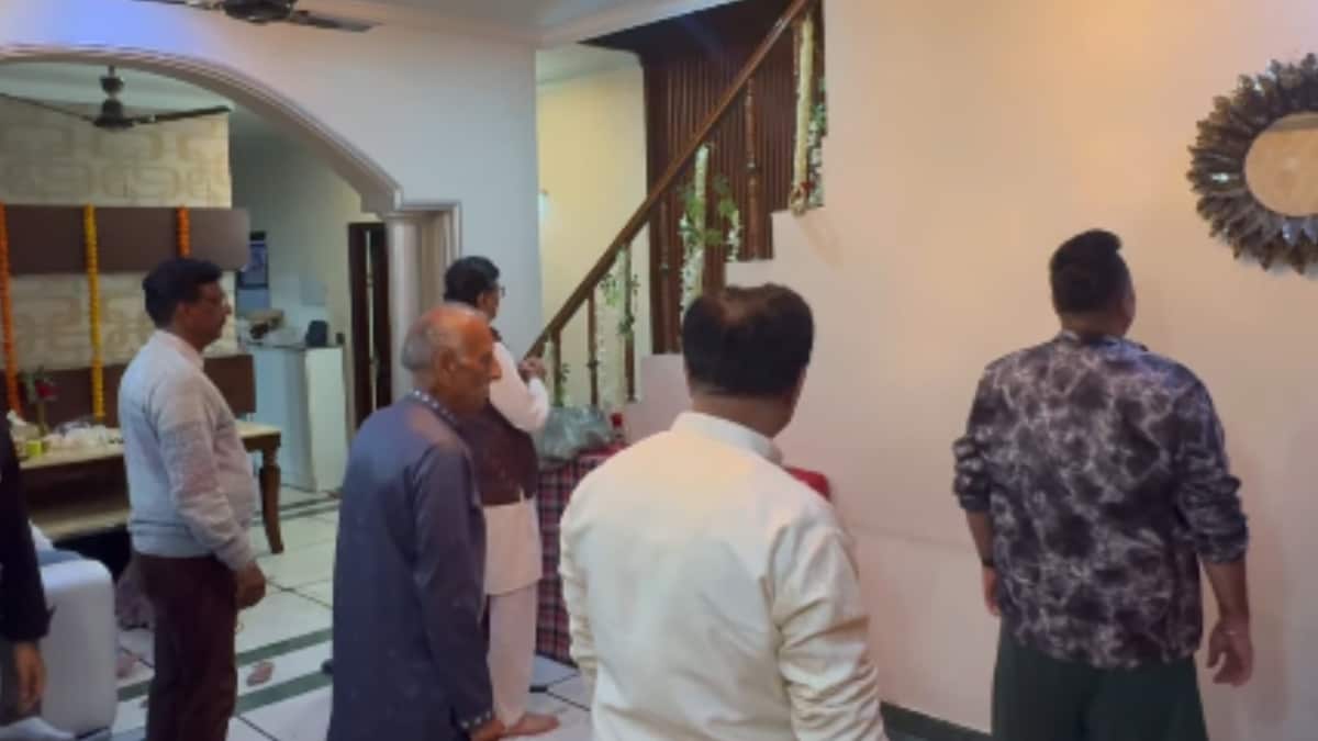 ‘Cameraman Dadaji Pe Focus Karo’: Elderly Man Steals The Show During ...
