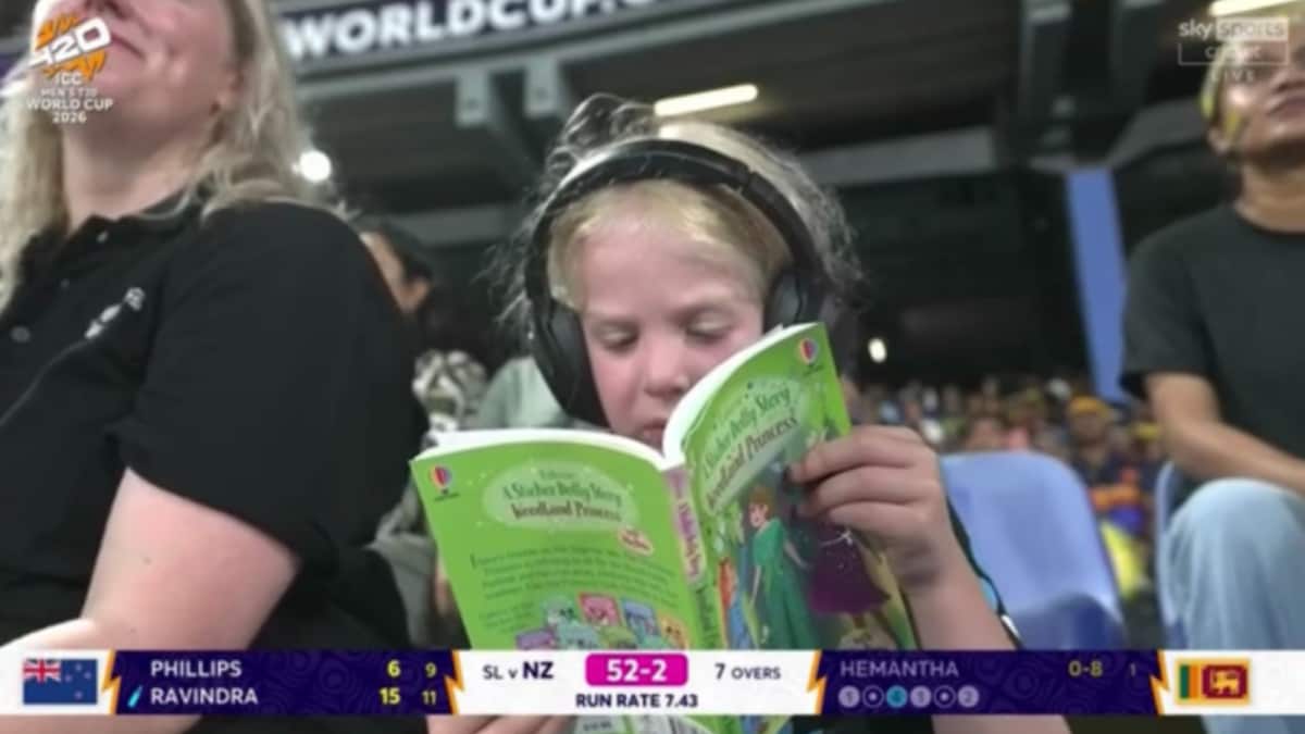 What Book Was This Young Fan Reading During New Zealand Vs Sri Lanka T20 World Cup Match?