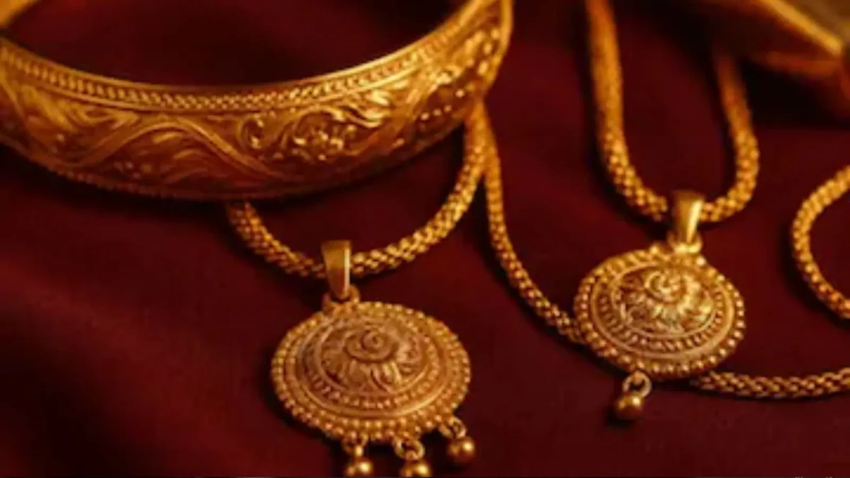 Gold Loans Soar 128% as Households Face Financial Stress: RBI Data Reveals