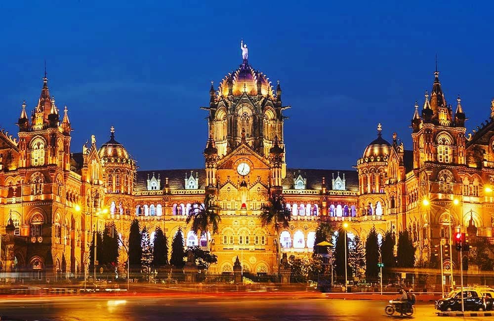 Chhatrapati Shivaji Terminus: A UNESCO World Heritage Site, this historic railway station is a masterpiece of Victorian Gothic architecture. Bustling with life, it remains one of Mumbai’s most photographed and admired landmarks.