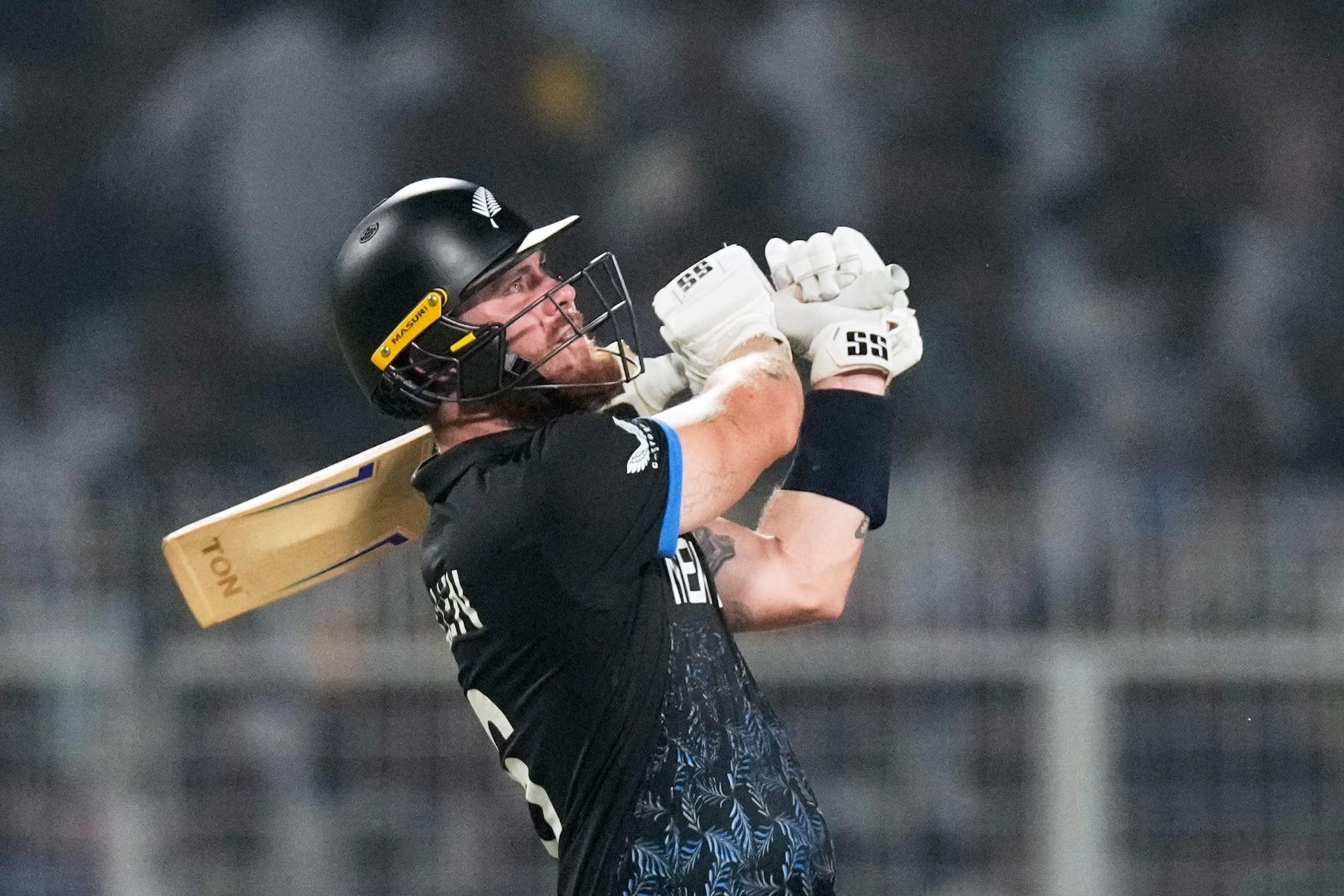 Perseguindo uma meta competitiva de 170, a Nova Zelândia completou a perseguição com impressionantes 12,5 saldos, vencendo por nove postigos. Uma perseguição tão rápida nas semifinais de uma Copa do Mundo é praticamente inédita e destacou o abismo entre os dois times naquele dia. A margem enfática, com 43 bolas restantes, também estabeleceu um novo marco no torneio para a perseguição mais rápida e bem-sucedida da história das eliminatórias. Perseguindo uma meta competitiva de 170, a Nova Zelândia completou a perseguição com impressionantes 12,5 saldos, vencendo por nove postigos. Uma perseguição tão rápida nas semifinais de uma Copa do Mundo é praticamente inédita e destacou o abismo entre os dois times naquele dia. A margem enfática, com 43 bolas restantes, também estabeleceu um novo marco no torneio para a perseguição mais rápida e bem-sucedida da história das eliminatórias.