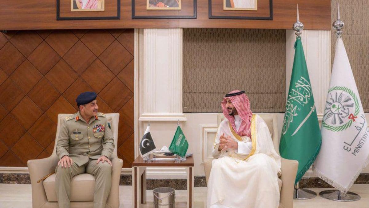 Asim Munir In Riyadh, Pakistan Backs Saudi Arabia Against Iran, Assures Defence Support | Exclusive