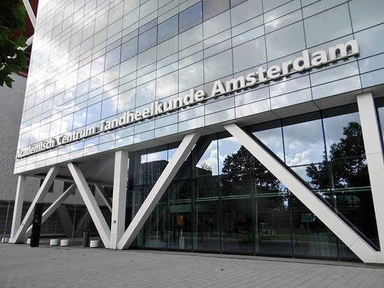 Academic Centre for Dentistry Amsterdam (ACTA): ACTA, scoring 91, is a premier dental research and education centre in the Netherlands. Known for its innovative approach and collaboration between universities, it provides students with advanced clinical exposure and research opportunities in oral health sciences.