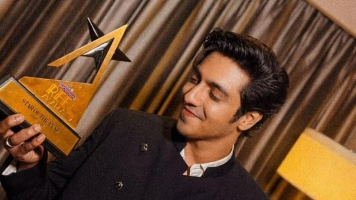 Ahaan Panday Thanks News18 Showsha After Winning Star Of The Year For Saiyaara | PHOTO | Bollywood News Ahaan Panday Thanks News18 Showsha After Winning Star Of The Year For Saiyaara | PHOTO | Bollywood News