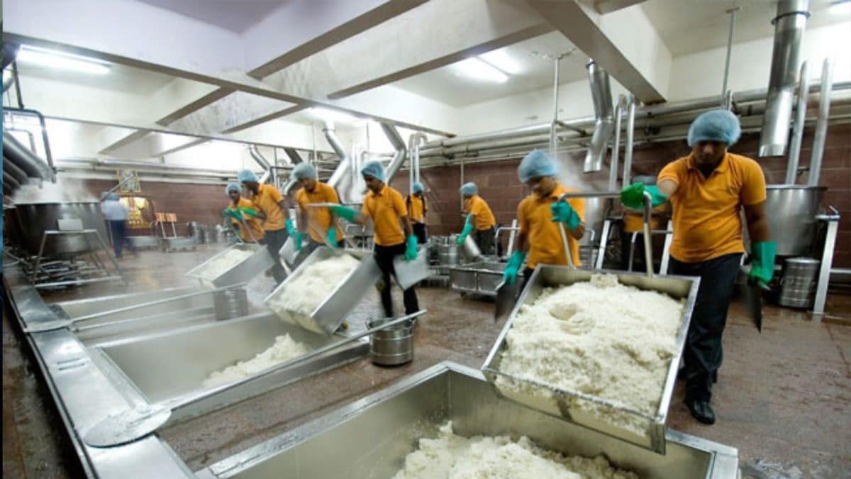 LPG Crisis Hits Homes, But India’s Mega Temple Kitchens Aren't Worried