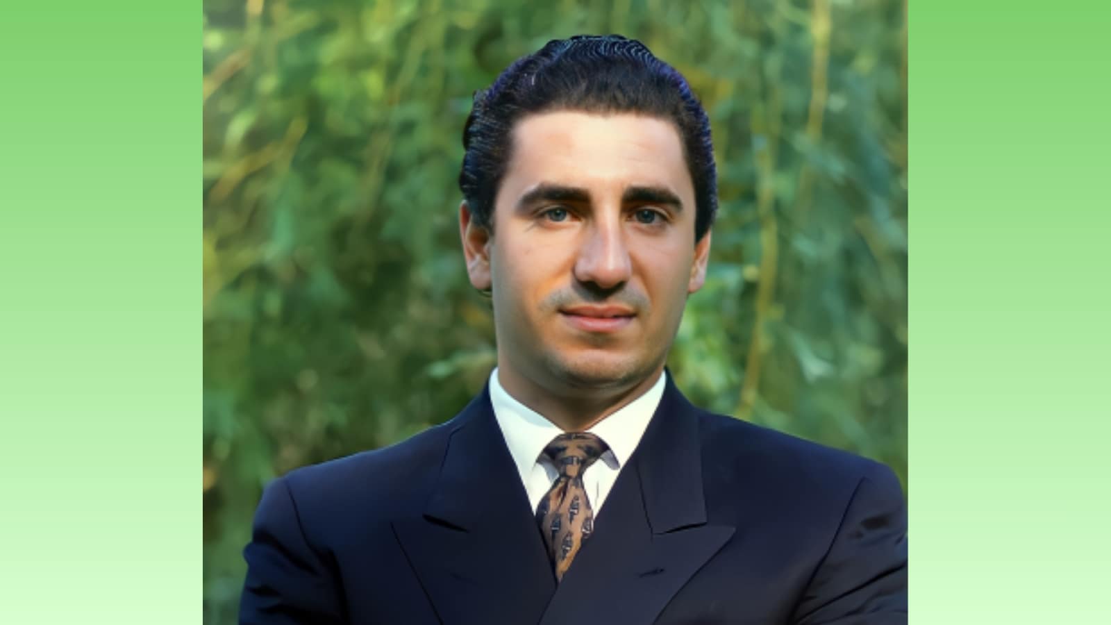 Ali Reza Pahlavi, the youngest son of Iran’s last Shah, Mohammad Reza Pahlavi, was born into royalty—but spent most of his life in exile. Once second in line to the throne, his life became a quiet story of displacement, loss, and inner turmoil. Ali Reza Pahlavi, the youngest son of Iran’s last Shah, Mohammad Reza Pahlavi, was born into royalty—but spent most of his life in exile. Once second in line to the throne, his life became a quiet story of displacement, loss, and inner turmoil.