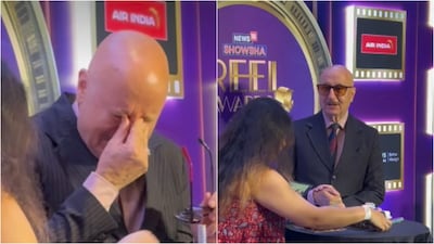 Anupam Kher Gets Emotional As He Celebrates Birthday With Paparazzi At News18 Showsha Reel Awards 2026 