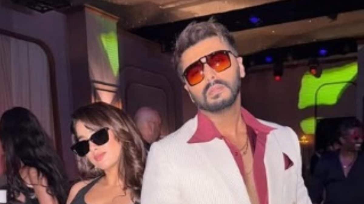 Arjun Kapoor Shares Throwback Photo On Janhvi Kapoor’s Birthday: ‘Through All Madness, Chaos’ | Bollywood News