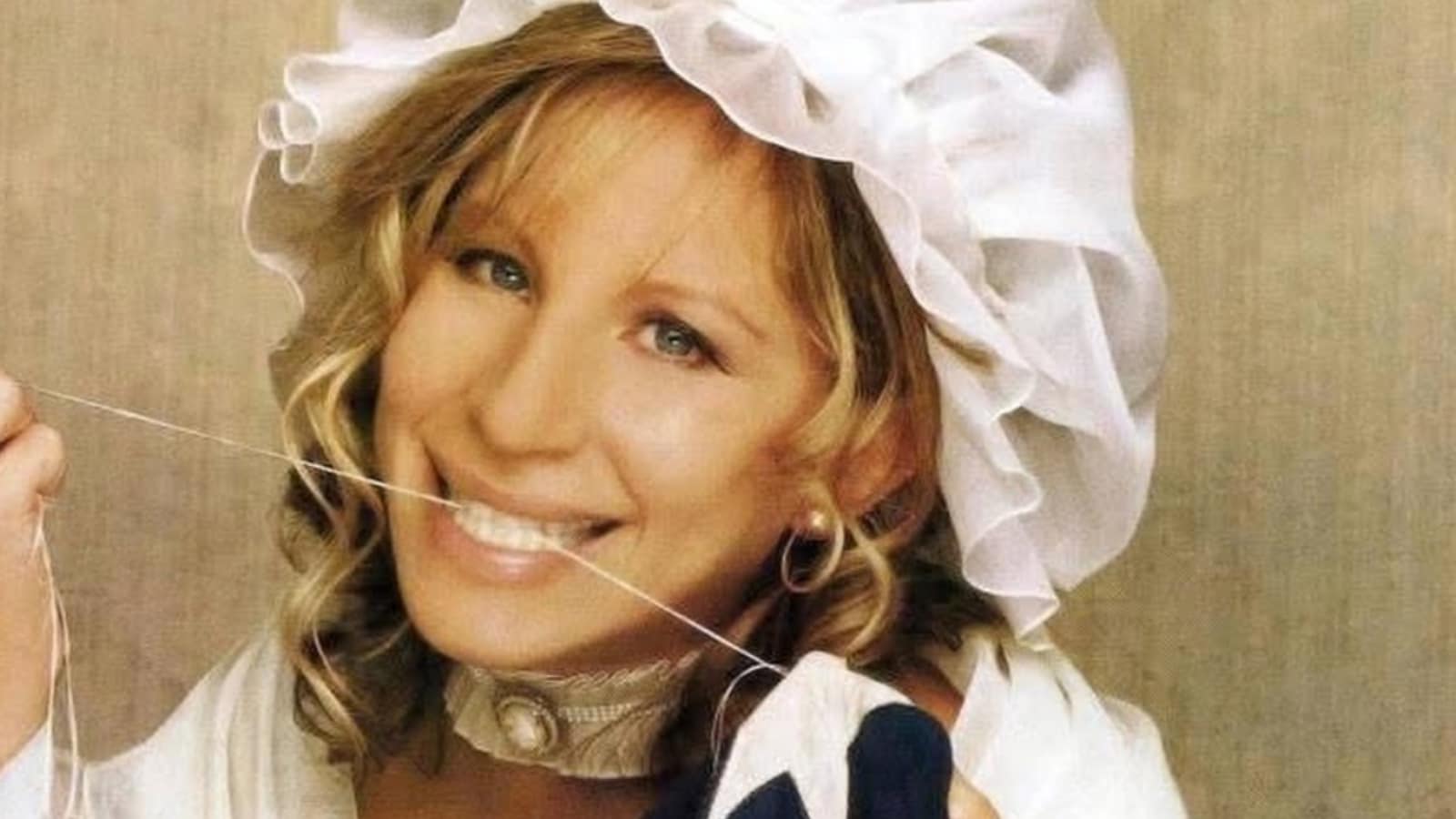 Barbra Streisand Eyes Oscars Redford Tribute