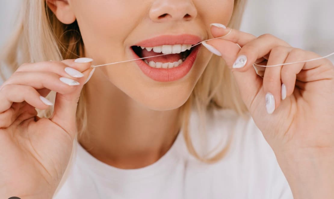 Boosts Immune System Efficiency: Chronic gum infections force the immune system to constantly fight bacteria in the mouth. Flossing reduces this burden, allowing your immune system to focus on protecting the rest of your body.