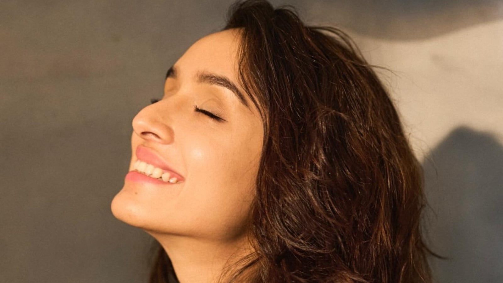 Lata Mangeshkar's Grand Niece: Theatre Star, Net Worth Revealed