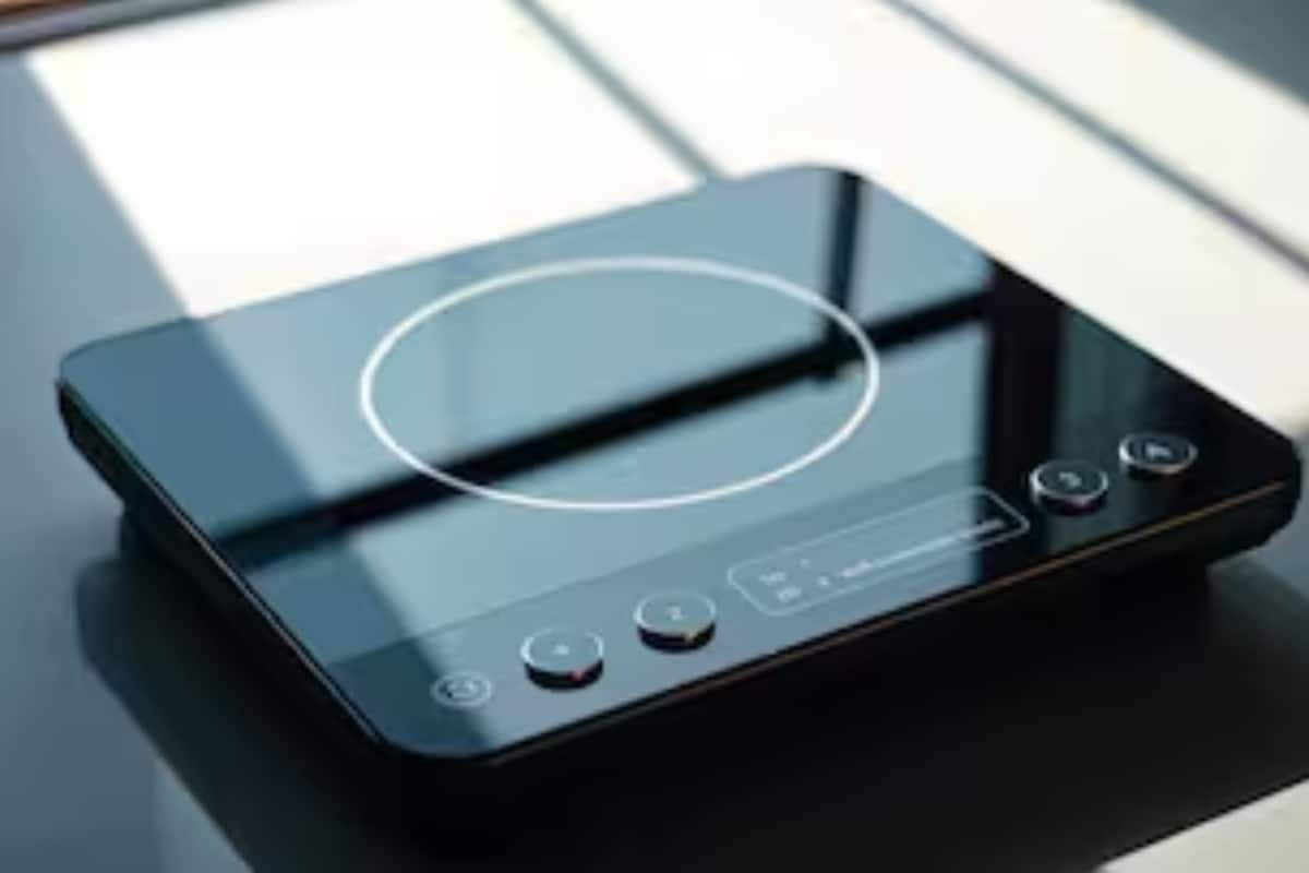 Middle-East Crisis: Govt Eyes Induction Cookers, Petrochemicals To Tackle Supply Risks