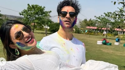 Divyanka Tripathi Shares Holi Celebration Photos With Vivek Dahiya: 'Hope You And I Can Relive Childhood' 
