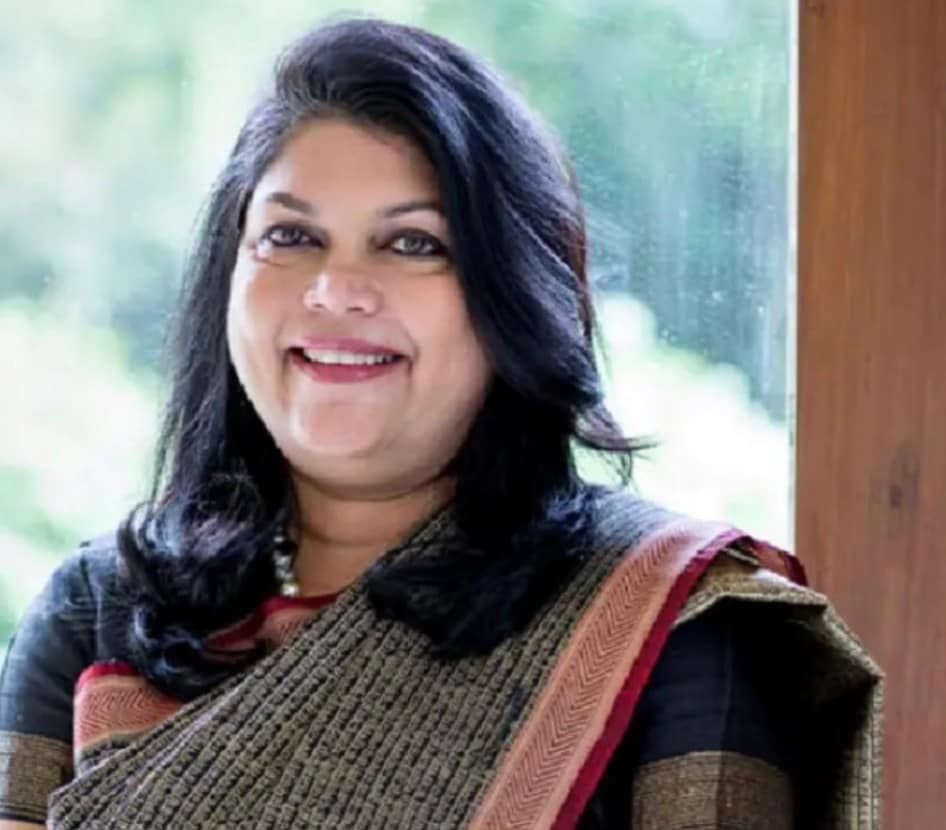   Falguni Nayar (Nykaa): Banqueiro de investimentos que se tornou empresário, Nayar fundou a Nykaa aos 50 anos, revolucionando o varejo de beleza da Índia. Ao concentrar-se na autenticidade e num vasto catálogo digital, ela construiu um império multibilionário, tornando-se a mulher bilionária mais rica da Índia após o seu IPO em 2021.