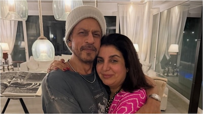 Farah Khan said that despite his massive success, Shah Rukh Khan never lets fame affect the way he treats people