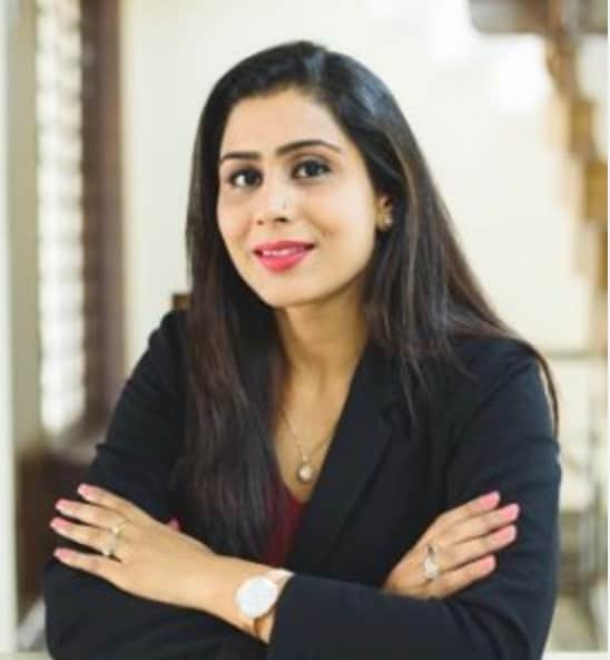 Ghazal Alagh (Mamaearth): Co-founding Mamaearth to address the lack of toxin-free products for babies, Ghazal turned a personal parental concern into a unicorn startup. Her focus on "goodness inside" and ingredient transparency has redefined the D2C (Direct-to-Consumer) personal care landscape in India.