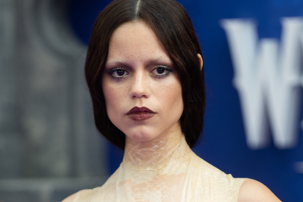 What Is Tired Girl Makeup? The Viral Beauty Trend Embracing Imperfection