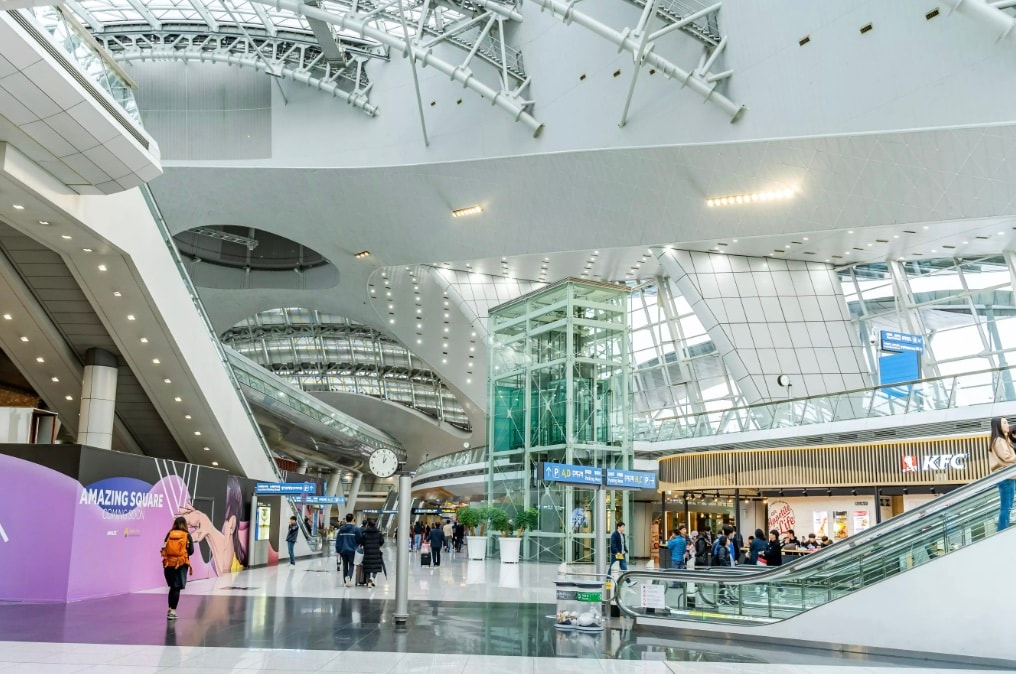  Praised for its family-friendly design, Incheon offers cultural experiences, efficient layouts, and amenities tailored for travellers of all ages. It has earned the title of World’s Most Family-Friendly Airport.