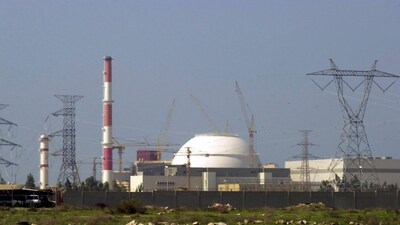 The reactor building of Iran's nuclear power plant and electricity poles are seen, at Bushehr, Iran. (AP file photo)
