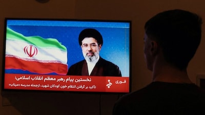 By the late 20th century, television had transformed the way war news was consumed by the public. Conflicts such as the Vietnam War and the Gulf War unfolded in living rooms around the world through broadcast news coverage, shaping public perception. (AFP Photo)