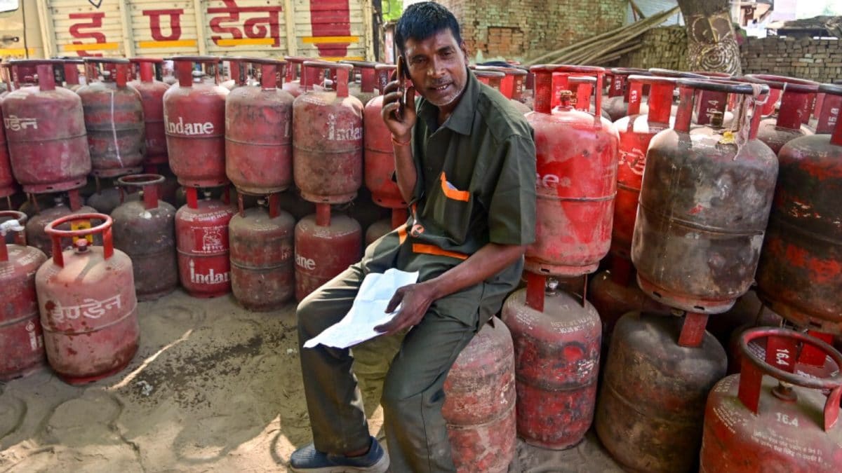 India's Energy Tracker: 50 Lakh LPG Cylinder Deliveries Daily, 3 Lakh+ Gas Connections Cushion Iran Shock