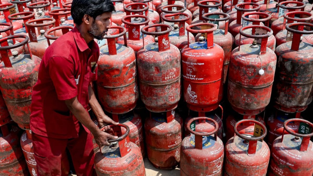 'No Shortage’: Govt Urges To Refrain From Panic Booking, Assures Adequate LPG, Fuel Supply