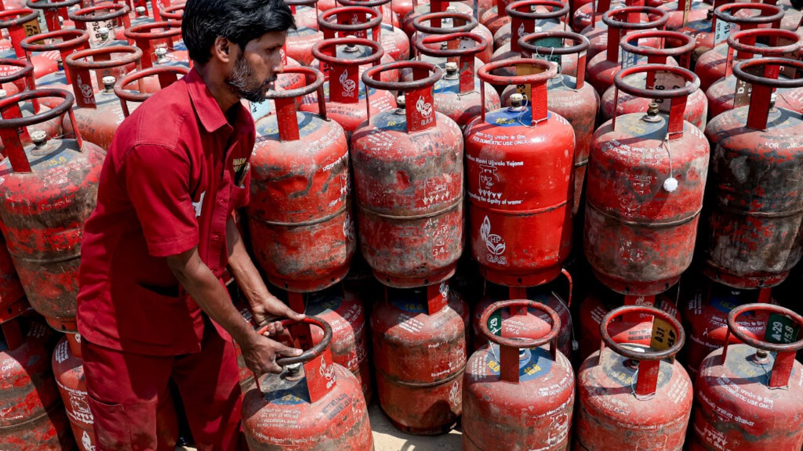 What is the Ministry’s Clarification on e-KYC for LPG Users