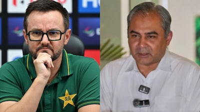 Mike Hesson (L) is under pressure.(AFP, AP)