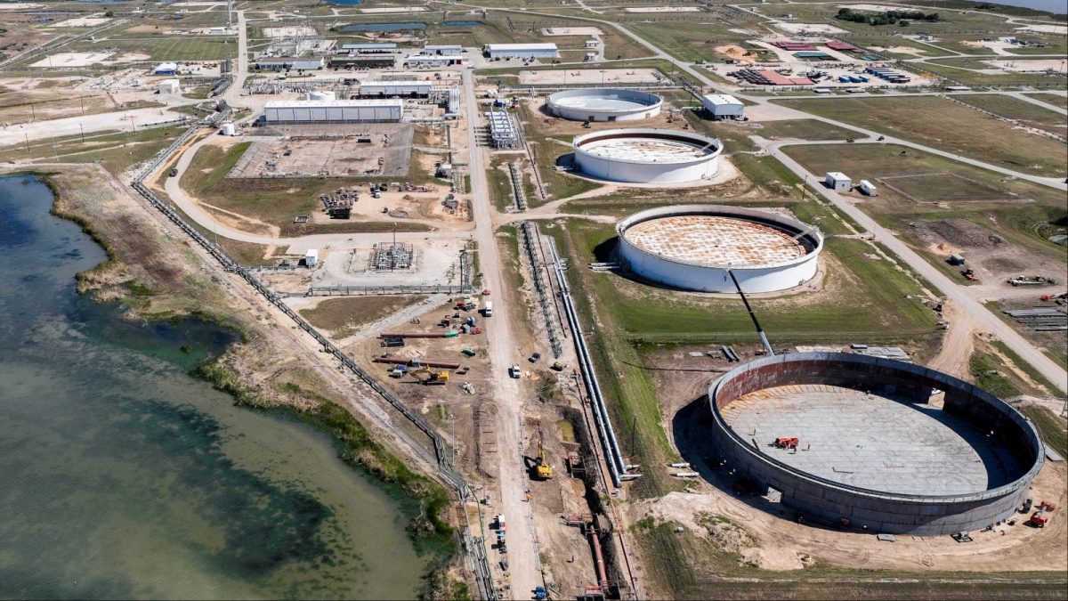 US Stares At Depleted Oil Reserve As Iran War Drives Up Prices: Report