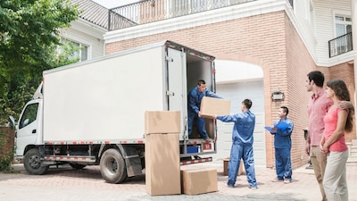 Bengaluru’s landscape is unique, what works in a wide-road suburb might not work in the heart of the city. Image: Canva