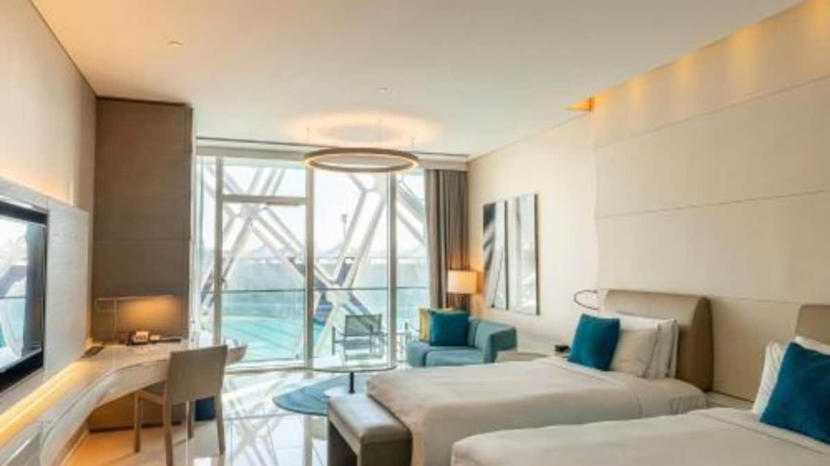 Abu Dhabi Orders Free Hotel Extensions For Guests Stuck Amid Conflict, Netizens Hail Move