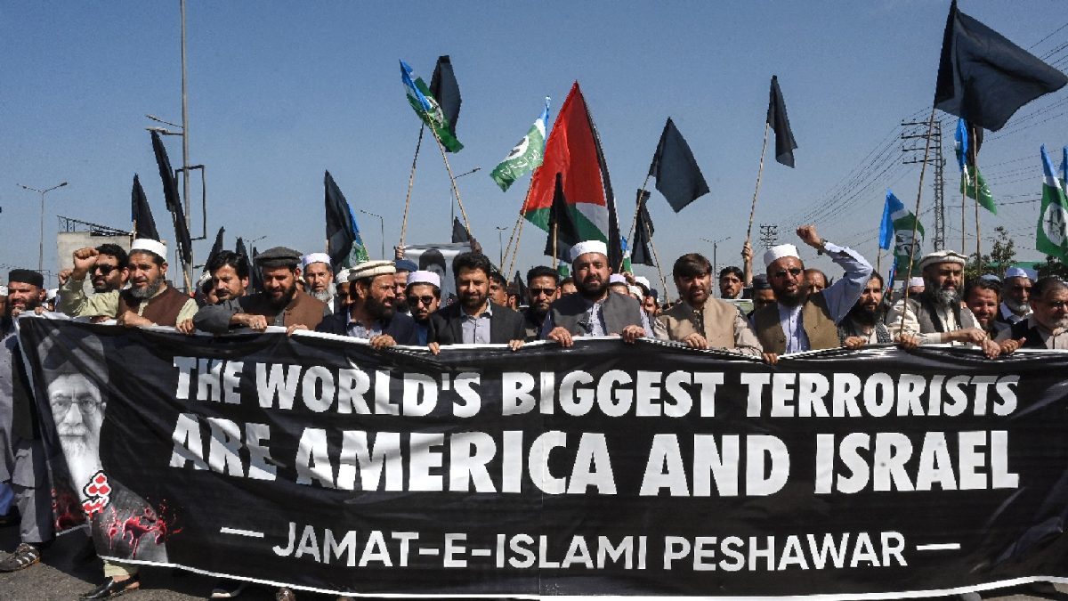 US Mission Temporarily Shuts Peshawar Consulate Amid Pro-Iran Protests In Pakistan