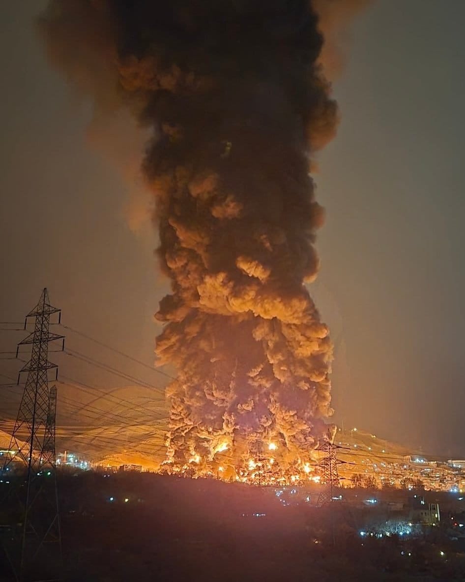 The current tensions between Iran and Israel have fueled these discussions online. Numerous social media posts comparing the 1914 and 2026 calendars are going viral, hinting at the possibility of a global crisis. However, experts urge caution, emphasizing that the similarity is purely a mathematical coincidence. The Gregorian calendar occasionally produces years where dates and weekdays align perfectly, making such repetitions normal rather than ominous.