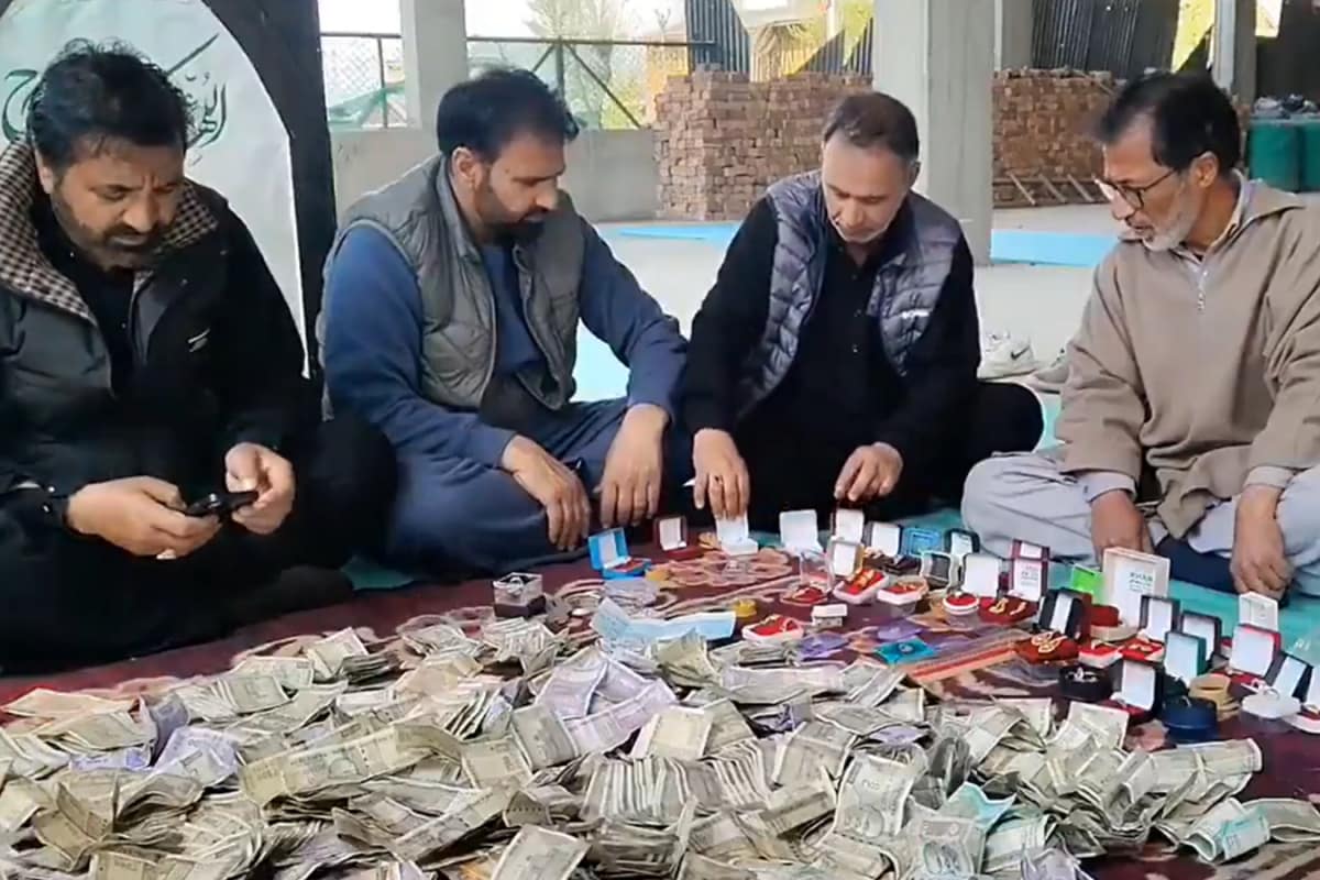Locals In Budgam, Kashmir Donate Gold, Cash In Solidarity With Iran, MLA Pledges A Month’s Salary
