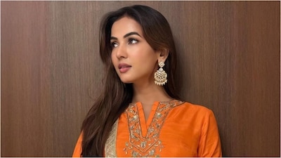 मध्य पूर्व तनाव: दुबई में फँसी सोनल चौहान सुरक्षित मुंबई लौटीं.