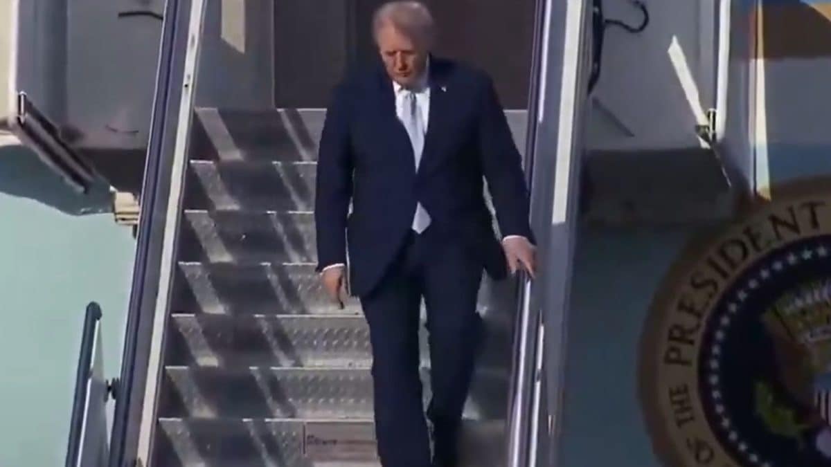 Image for ‘Tired, Dishevelled’: Video Of Trump Walking Down Air Force One Stairs Triggers Health Concerns